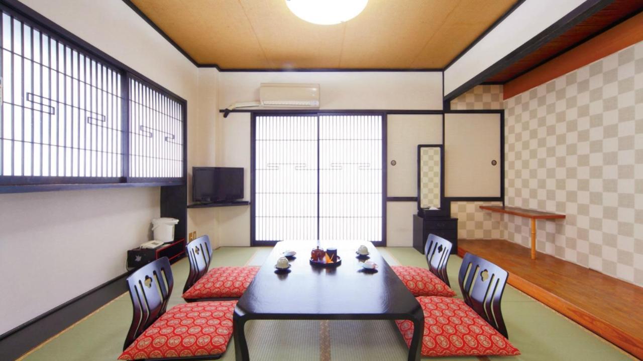 Hotel Chatelet Inn Kyoto Bagian luar foto
