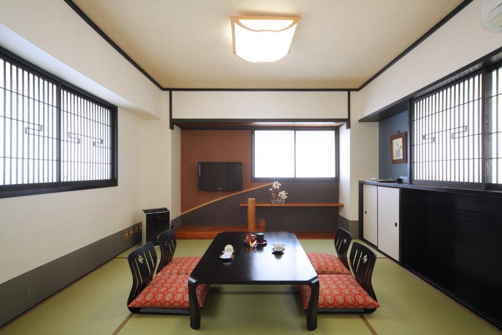 Hotel Chatelet Inn Kyoto Bagian luar foto