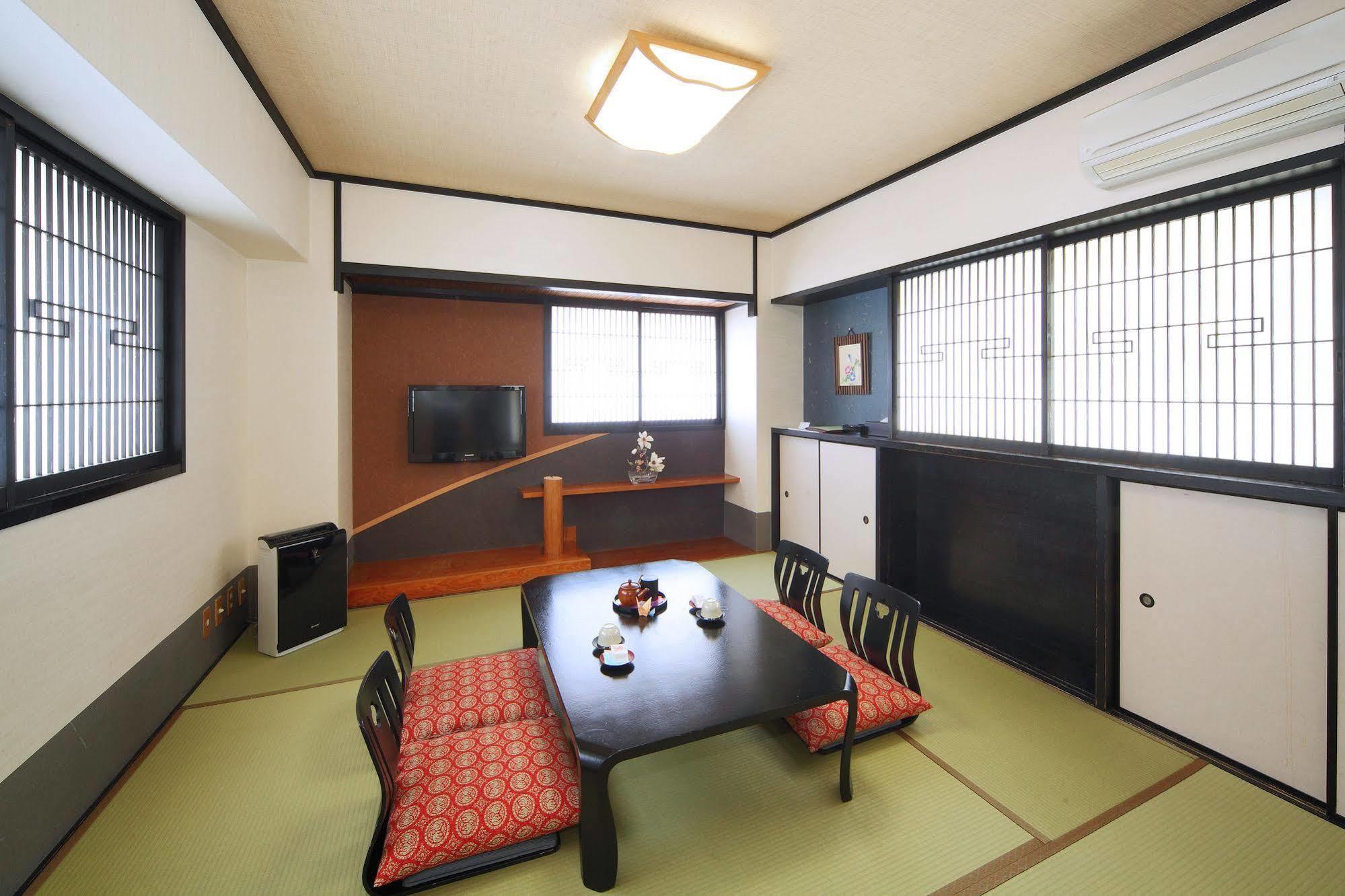 Hotel Chatelet Inn Kyoto Bagian luar foto