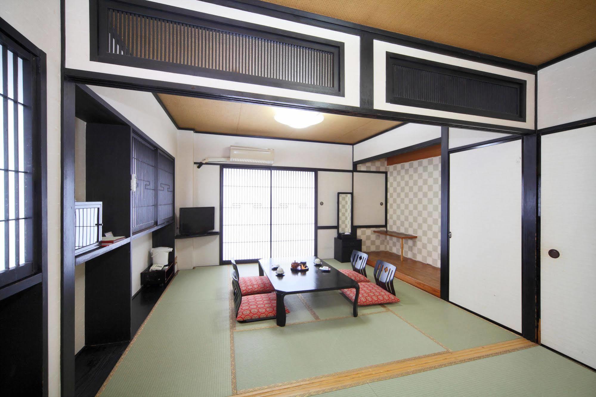Hotel Chatelet Inn Kyoto Bagian luar foto